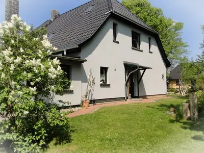 Ferienwohnung für 3 Personen (60 m²) in Wustrow (Ostseebad) 1/10