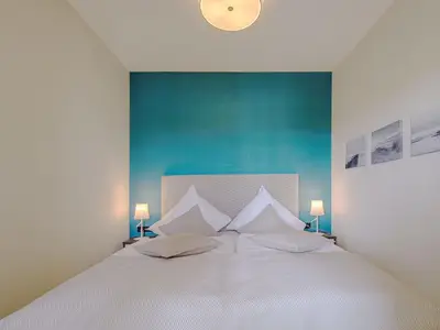 Ferienwohnung Strandlilie Ostseebad Wustrow Schlafzimmer mit Boxspringbett