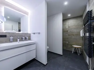 Ferienwohnung Kroonkieker Ostseebad Wustrow ZweiWasser Alte Seefahrtschule Badezimmer
