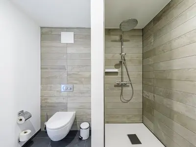 Ferienwohnung Swantovit Ostseebad Wustrow ZweiWasser Alte Seefahrtschule Badezimmer