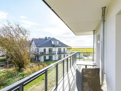 Ferienwohnung Boddenstuv Ostseebad Wustrow ZweiWasser Alte Seefahrtschule Balkon