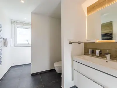 Ferienwohnung Boddenstuv Ostseebad Wustrow ZweiWasser Alte Seefahrtschule Badezimmer