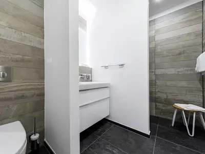 Ferienwohnung Störtebeker Suite Ostseebad Wustrow ZweiWasser Alte Seefahrtschule Bad