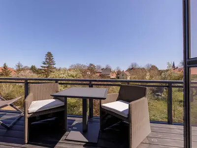 Ferienwohnung Columbus Suite Ostseebad Wustrow ZweiWasser Alte Seefahrtschule Balkon