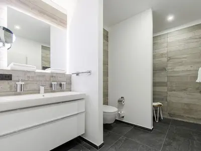 Ferienwohnung Columbus Suite Ostseebad Wustrow ZweiWasser Alte Seefahrtschule Bad
