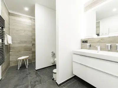Ferienwohnung Humboldsuite Ostseebad Wustrow ZweiWasser Alte Seefahrtschule Bad
