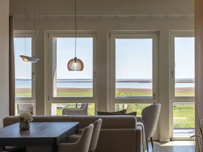 Ferienwohnung Sonnengott in Wustrow Essbereich mit Ostseeblick
