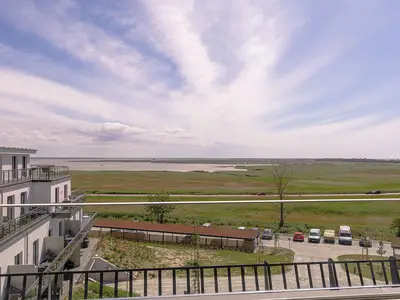 Ferienwohnung Seebadquartier Ostseebad Wustrow Balkon mit Ausblick auf Boddenlandschaft
