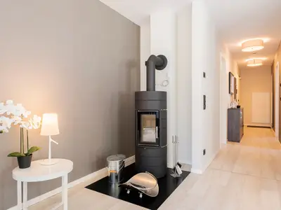 Ferienwohnung Seeluft Wustrow Kamin im Wohnzimmer