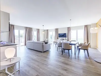 Ferienwohnung Boddendeck Ostseebad Wustrow ZweiWasser Alte Seefahrtschule Lichtdurchflutetes Wohnzimmer