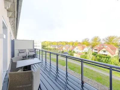 Ferienwohnung Boddenzeit Ostseebad Wustrow ZweiWasser Alte Seefahrtschule Großzügiger Balkon
