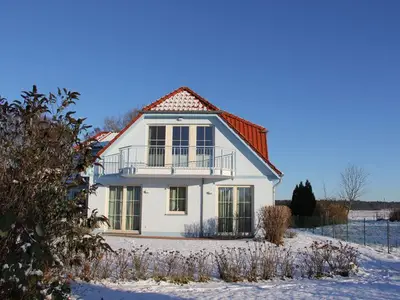 Ferienwohnung für 2 Personen (63 m²) in Wustrow (Ostseebad) 1/10