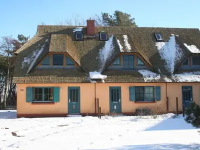 Ferienwohnung für 2 Personen (35 m²) in Wustrow (Ostseebad) 2/10