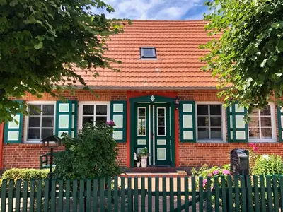 Ferienwohnung für 2 Personen (70 m²) in Wustrow (Ostseebad) 1/10
