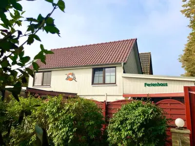 Ferienwohnung für 2 Personen (80 m²) in Wustrow (Ostseebad) 1/10