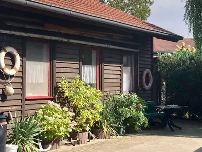Ferienwohnung für 3 Personen (45 m²) in Wustrow (Ostseebad) 1/10