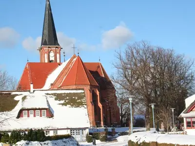 Ferienwohnung für 3 Personen (57 m²) in Wustrow (Ostseebad) 1/10