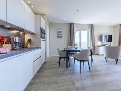 Ferienwohnung Boddenidylle Ostseebad Wustrow ZweiWasser Alte Seefahrtschule Küche mit Essbereich