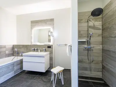 Ferienwohnung Wellenmeer Ostseebad Wustrow ZweiWasser Alte Seefahrtschule Bad
