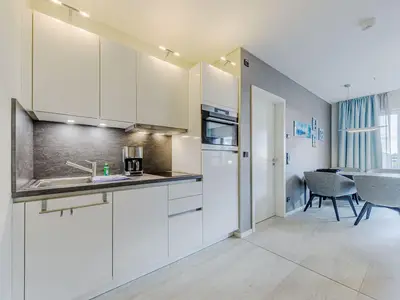Ferienwohnung Sommerperle Ostseebad Wustrow ZweiWasser Alte Seefahrtschule Küche und Essbereich