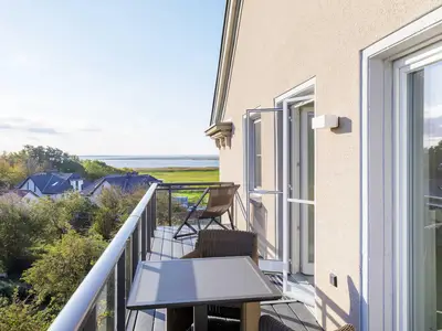 Ferienwohnung Sonnenaufgang Ostseebad Wustrow ZweiWasser Alte Seefahrtschule Sonnenstunden auf dem Balkon mit Ausblick