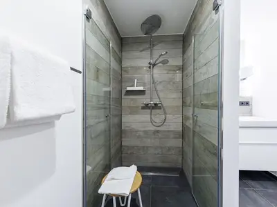 Ferienwohnung Sommerglück Ostseebad Wustrow ZweiWasser Alte Seefahrtschule Badezimmer