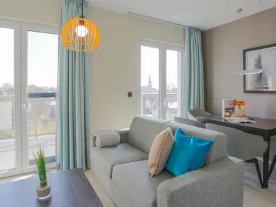 Ferienwohnung Sommerzeit Ostseebad Wustrow ZweiWasser Alte Seefahrtschule Heller Wohnbereich
