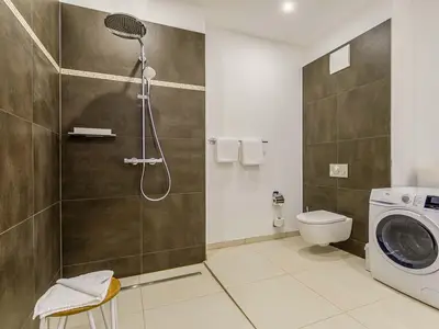 Ferienwohnung Gänseblümchen Ostseebad Wustrow - Bad mit Waschmaschine