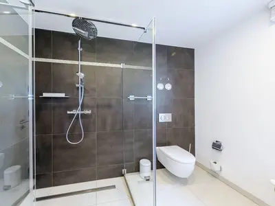 Ferienwohnung Großer Strandkorb Ostseebad Wustrow ZweiWasser Alte Seefahrtschule Badezimmer