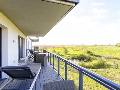 Ferienwohnung Strandlaeufer Ostseebad Wustrow ZweiWasser Alte Seefahrtschule Balkon mit Weitblick