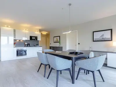 Ferienwohnung Strandlaeufer Ostseebad Wustrow ZweiWasser Alte Seefahrtschule Küche und Essbereich