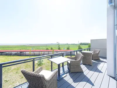 Ferienwohnung Strandleben Ostseebad Wustrow ZweiWasser Alte Seefahrtschule Balkon für Sonnenstunden