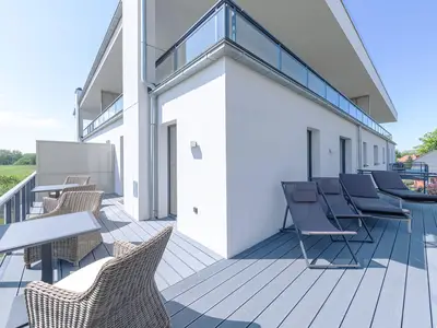 Ferienwohnung Strandleben Ostseebad Wustrow ZweiWasser Alte Seefahrtschule Balkon mit Liegemöglichkeit