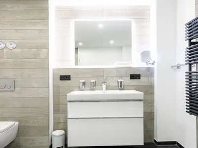 Ferienwohnung Strandblick Ostseebad Wustrow ZweiWasser Alte Seefahrtschule Badezimmer