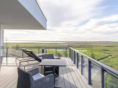 Ferienwohnung Strandlounge Ostseebad Wustrow ZweiWasser Alte Seefahrtschule Balkon mit Weitblick