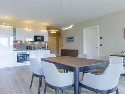 Ferienwohnung Strandliebe Ostseebad Wustrow ZweiWasser Alte Seefahrtschule Küche und Essbereich