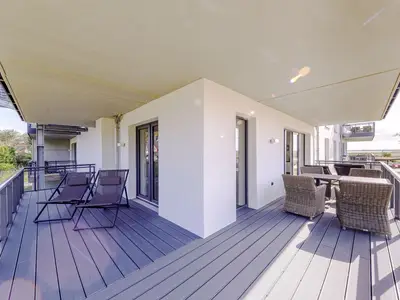 Ferienwohnung Strandliebe Ostseebad Wustrow ZweiWasser Alte Seefahrtschule Großer Balkon für Sonnenstunden