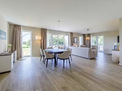 Ferienwohnung Strandliebe Ostseebad Wustrow ZweiWasser Alte Seefahrtschule Heller Wohnbereich