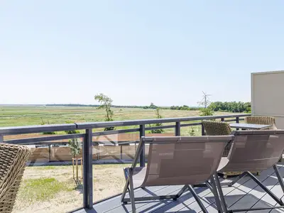 Ferienwohnung Große Strandoase Ostseebad Wustrow ZweiWasser Alte Seefahrtschule Sonne auf dem Balkon