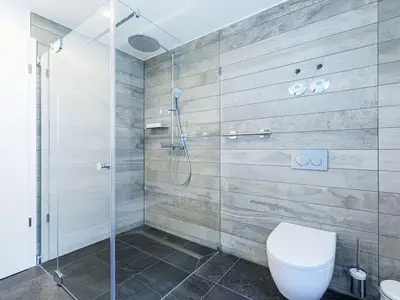 Ferienwohnung Große Strandmuschel Ostseebad Wustrow ZweiWasser Alte Seefahrtschule Badezimmer