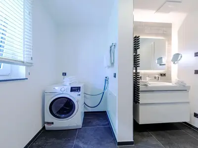 Ferienwohnung Große Strandmuschel Ostseebad Wustrow ZweiWasser Alte Seefahrtschule Badezimmer