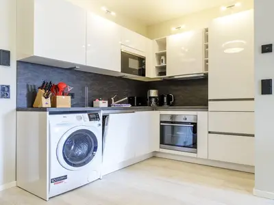 Ferienwohnung Lüttstuv Ostseebad Wustrow – Moderne, voll ausgestattete Küche mit hochwertigen Geräten