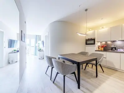 Ferienwohnung Boddenperle Ostseebad Wustrow - Essbereich mit voll ausgestatteter Küche