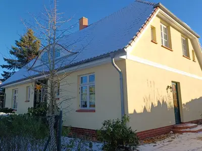 Ferienwohnung für 2 Personen (45 m²) in Wustrow (Ostseebad) 1/10