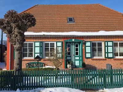 Ferienwohnung für 2 Personen (70 m²) in Wustrow (Ostseebad) 1/10