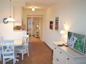 21707543-Ferienwohnung-4-Wyk auf Föhr-300x225-4