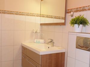 21707435-Ferienwohnung-3-Wyk auf Föhr-300x225-5