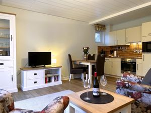 23917308-Ferienwohnung-2-Wyk auf Föhr-300x225-2