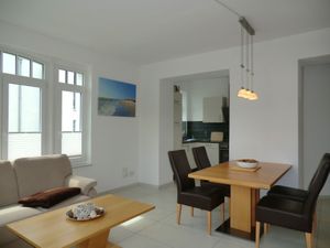 21707513-Ferienwohnung-4-Wyk auf Föhr-300x225-5