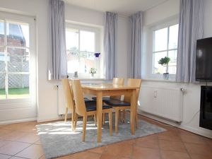 23966716-Ferienwohnung-4-Wyk auf Föhr-300x225-4